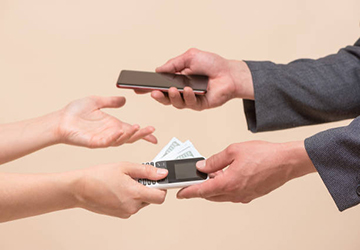 5 Essential Steps to Take Before Selling or Donating Your Old Device